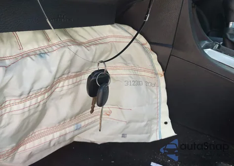 2016 Toyota Corolla S Plus z USA, uszkodzony, nr VIN 5YFBURHE6GP400601